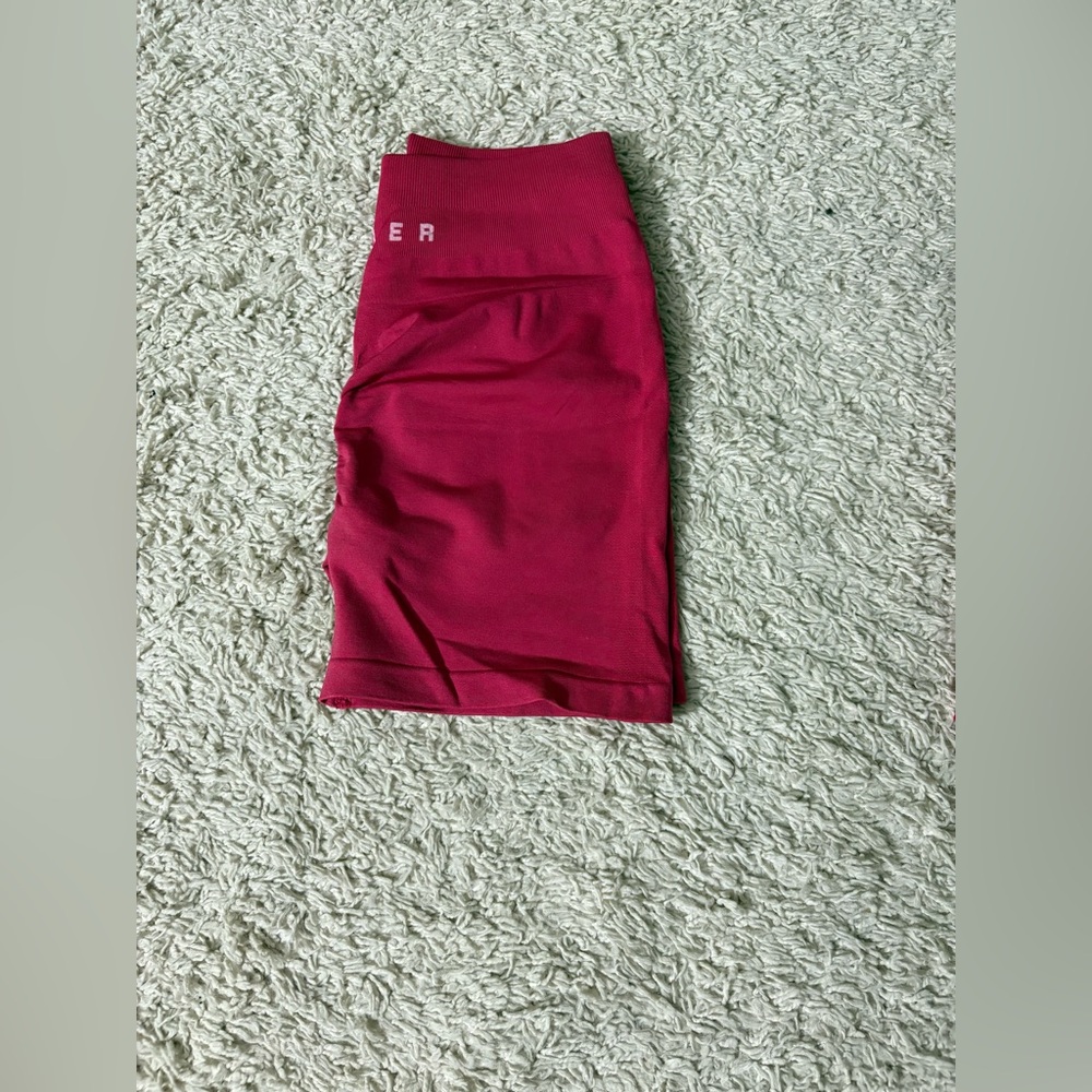 Womens Virtual Pink Workout Seamless Scrunch Butt Athletic Shorts